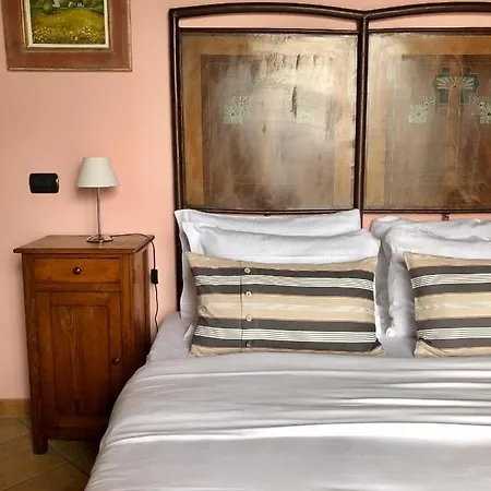 Cascina Bertolotto Wine Agroturismo *