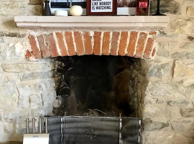 Cascina Bertolotto Wine مزرعة للإقامة *