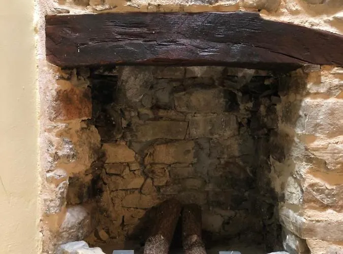 Cascina Bertolotto Wine مزرعة للإقامة *